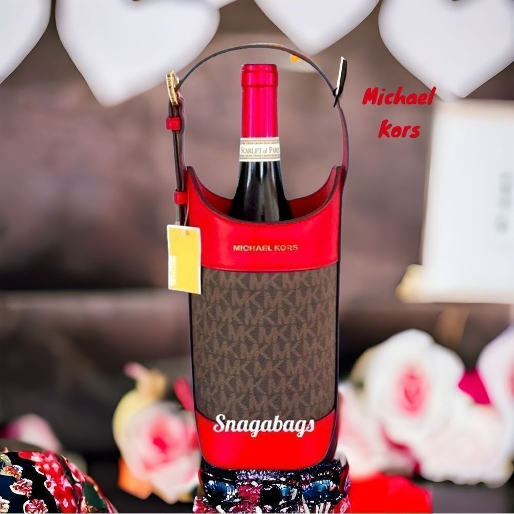 MICHAEL KORS NWT WINE BOTTLE HOLDER FLAME RED LEATHER GIFT IDEA PICNICS - Picture 6 of 6